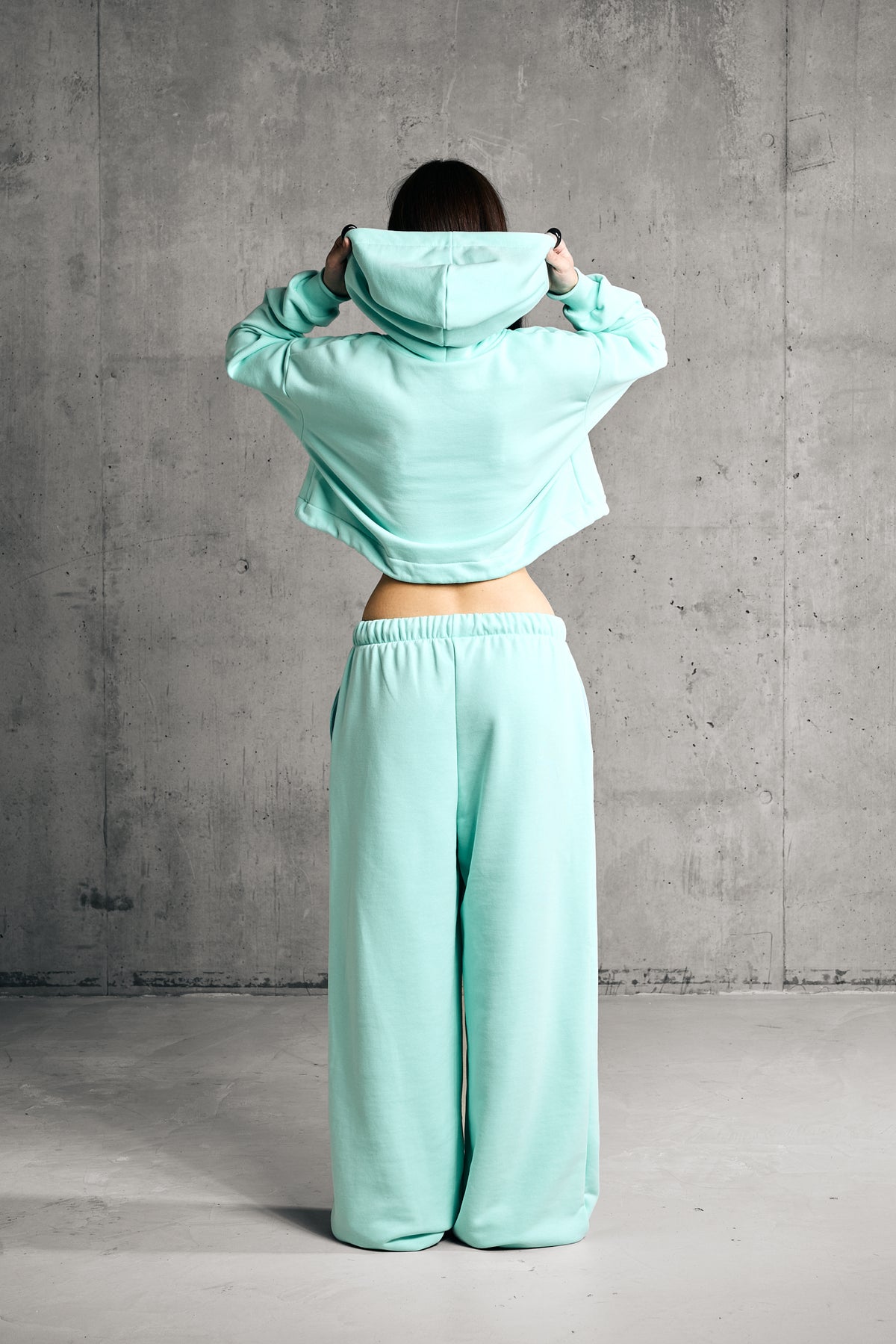 FORM SWEATPANTS — MINT