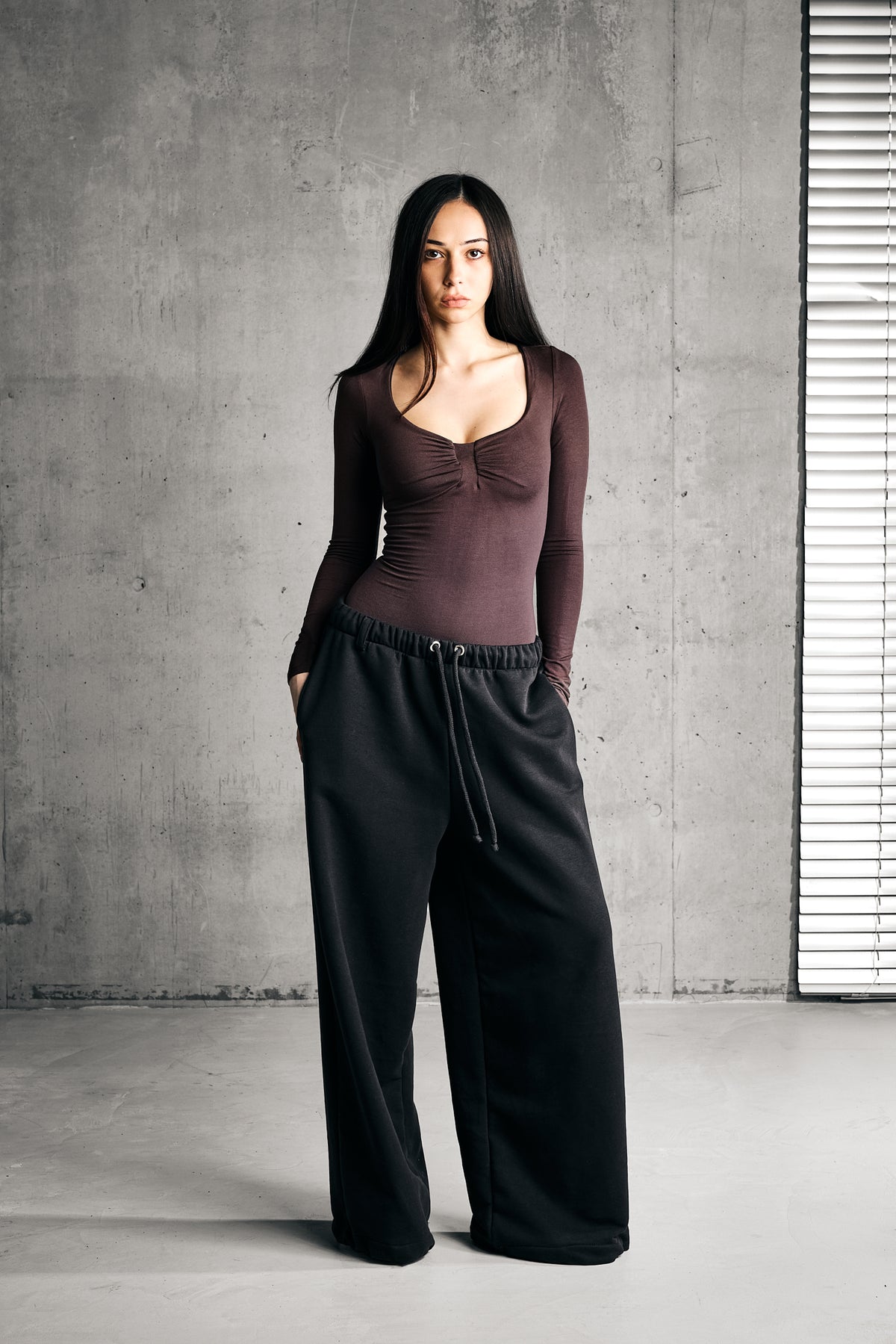 SOFT LONGSLEEVE BODY — CHOCOLATE