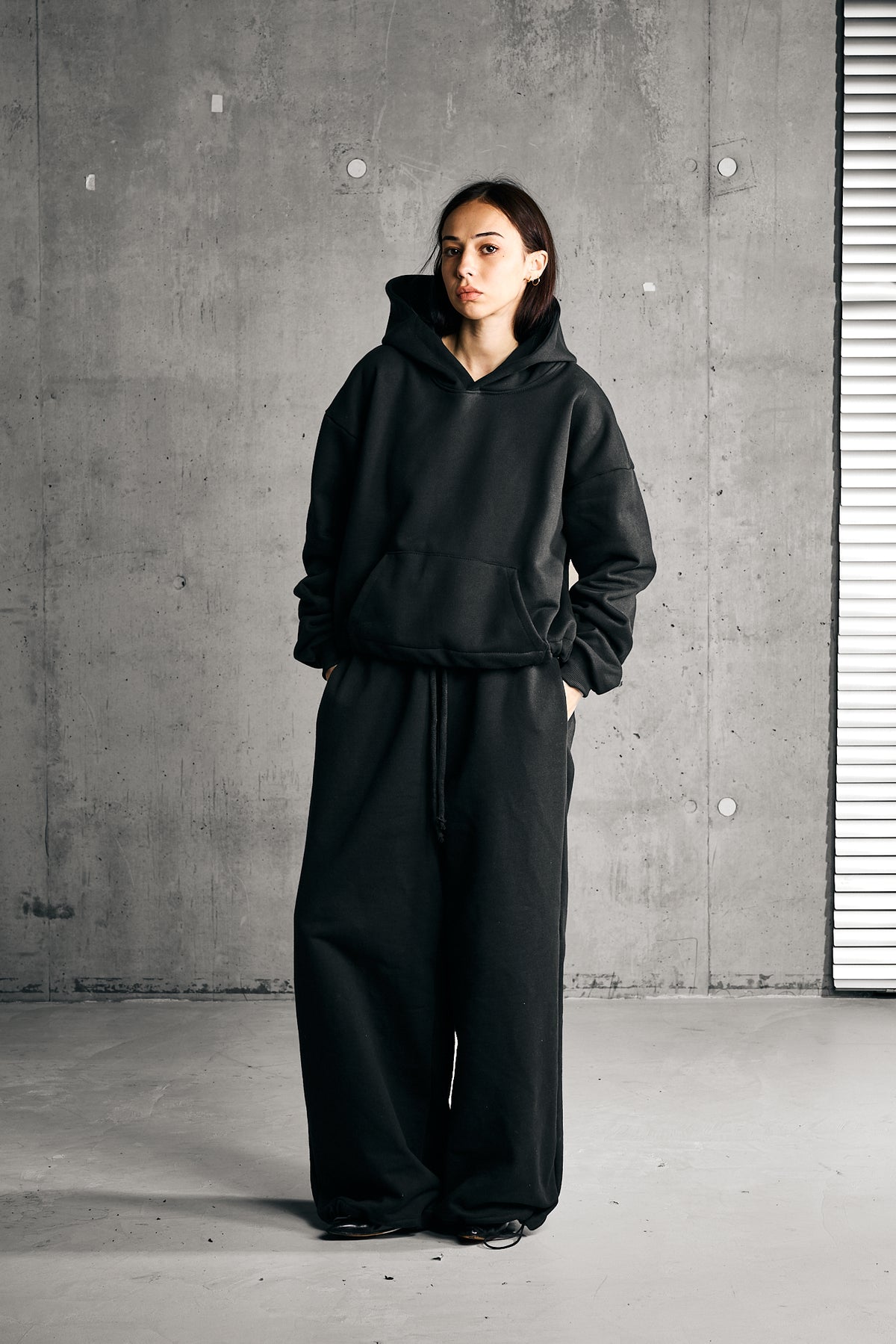 ASH SWEATPANTS — BLACK