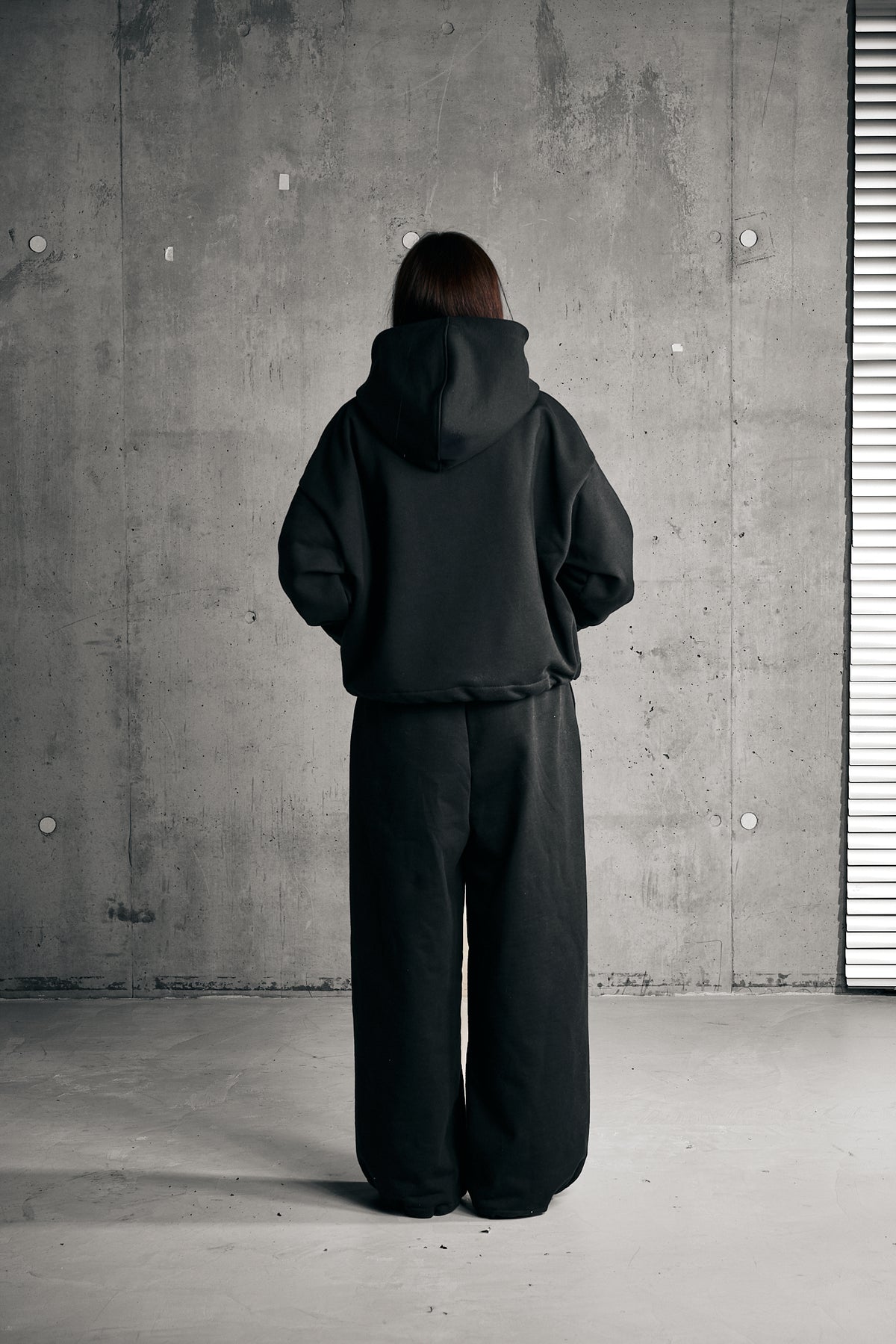 ASH SWEATPANTS — BLACK