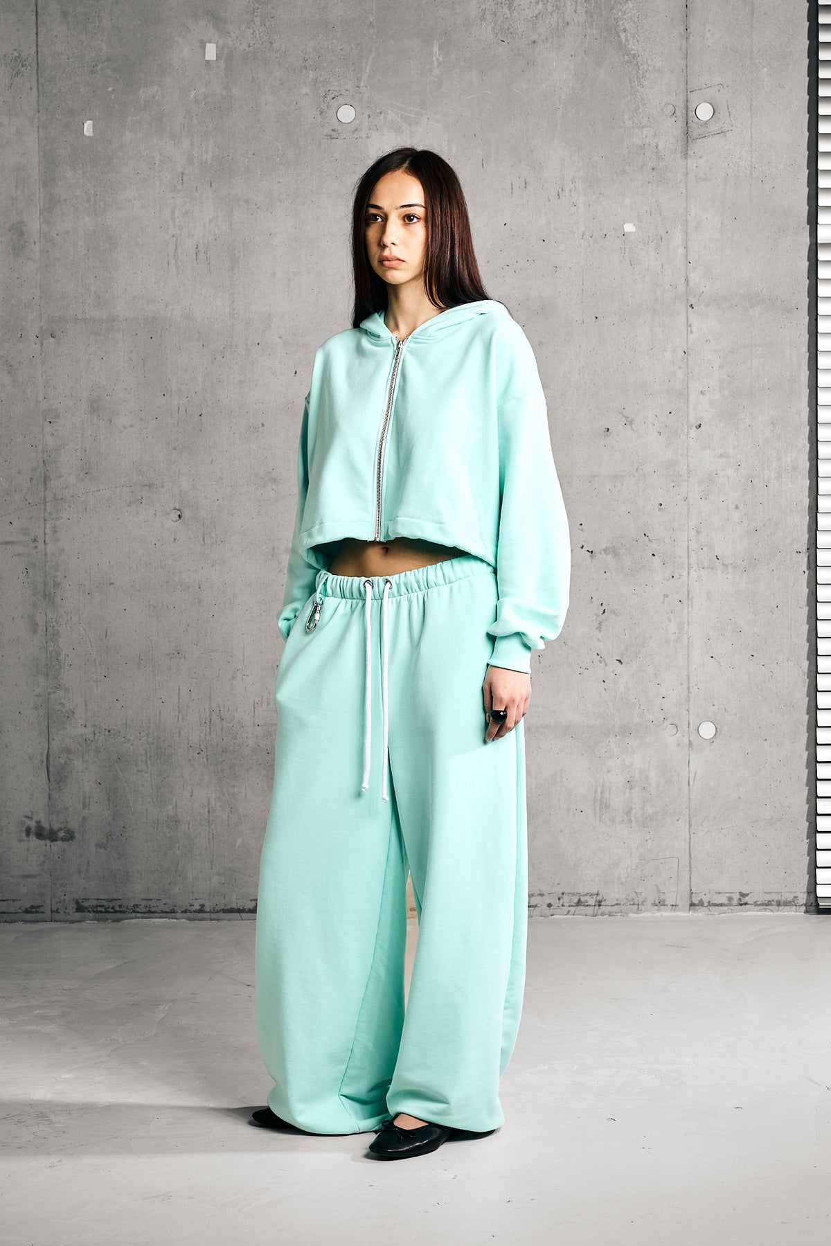 FORM SWEATPANTS — MINT
